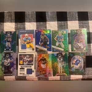 Lot of 10 football cards
